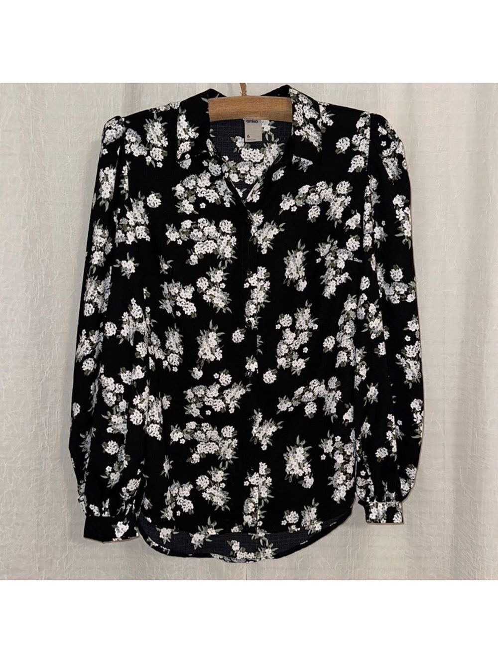 anko 4 Black White Blue Green Floral Blossoms Long Sleeve Button Front Blouse